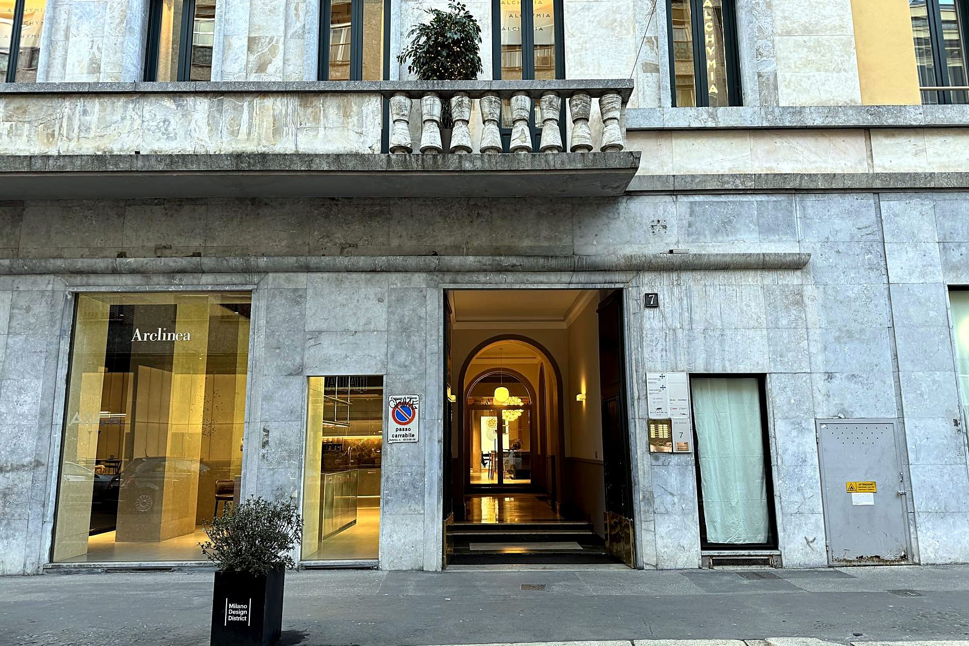 The entrance of the Unicollege Milan Study Center at Via Durini 7, in the heart of the Milano Design District