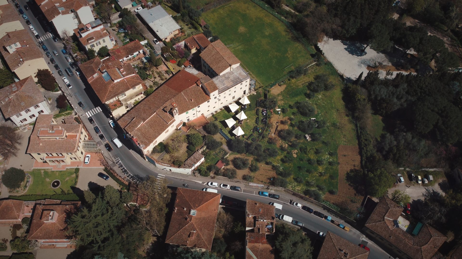 The Unicollege Florence Headquarters and its grounds on the Via Bolognese hillside