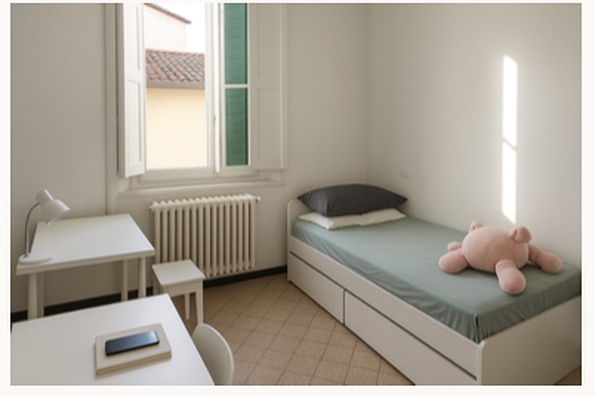 Single room with study desk in the Unicollege Florence university residence